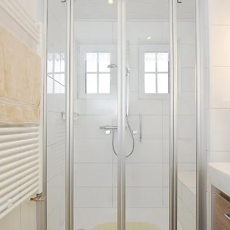 Ferienhaus Kehrwieder 뉴할링거지어